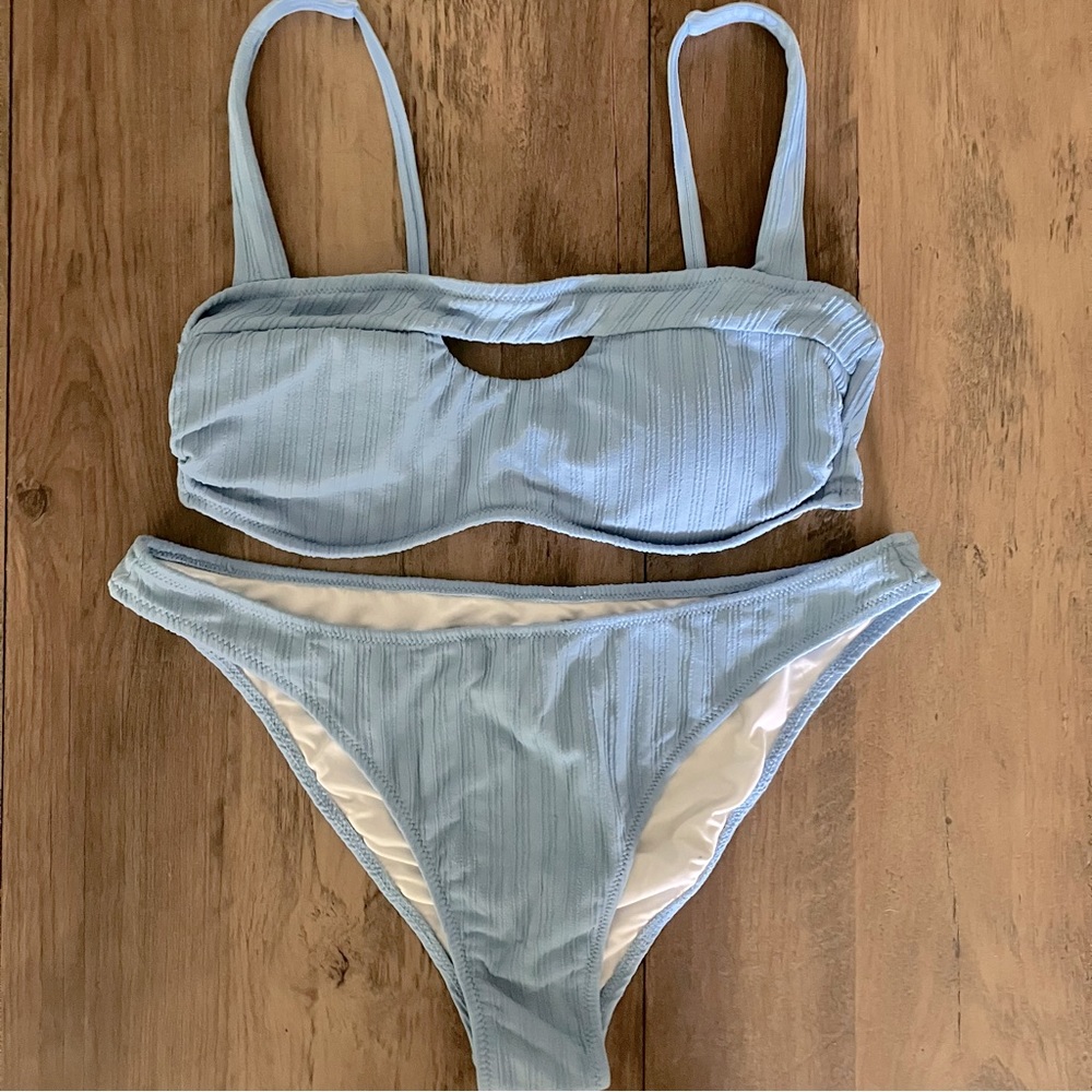 TOP S BOTTOM M Blue Bikini Set